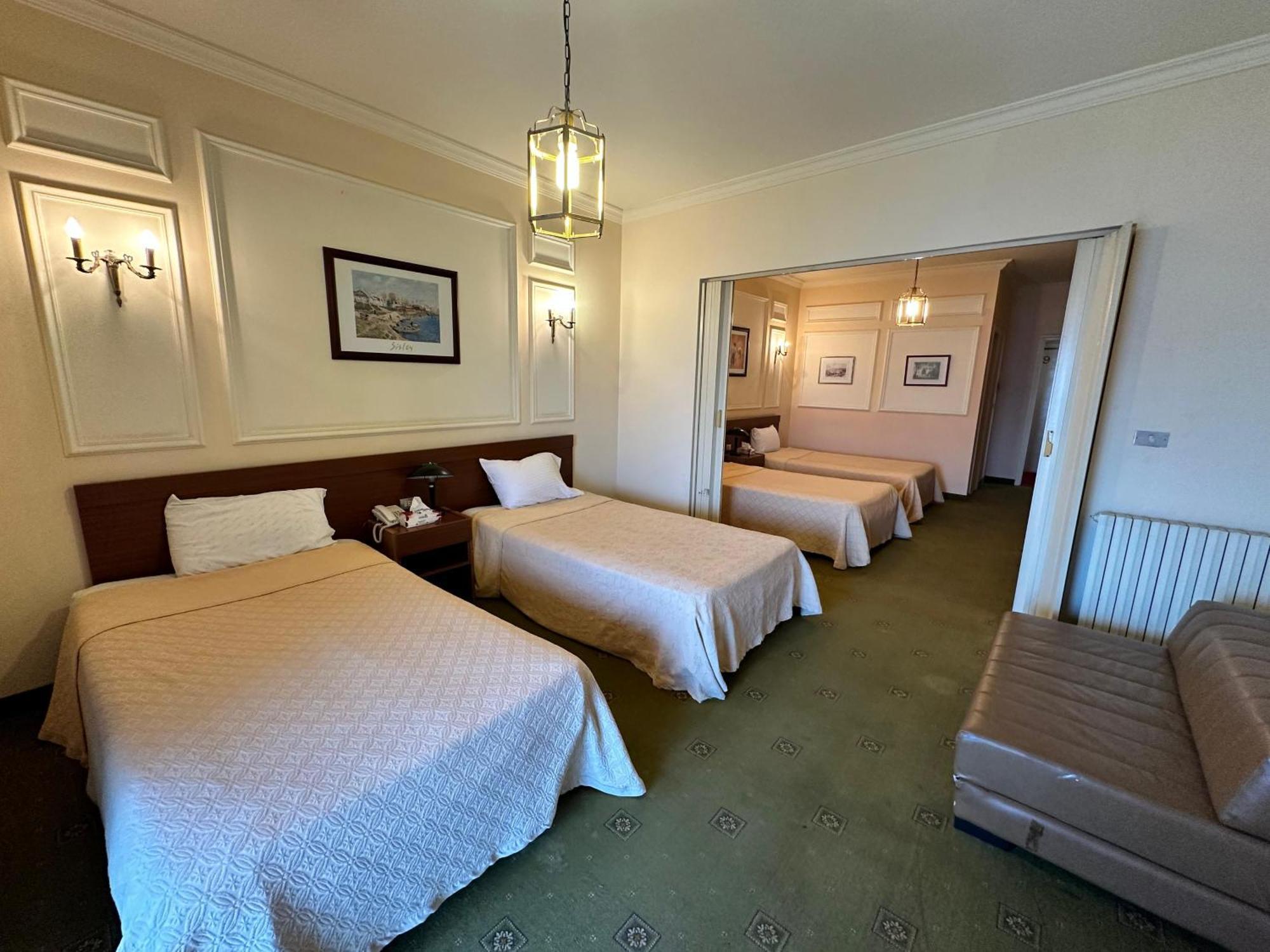 Le Crillon Hotel Brummana Exterior photo