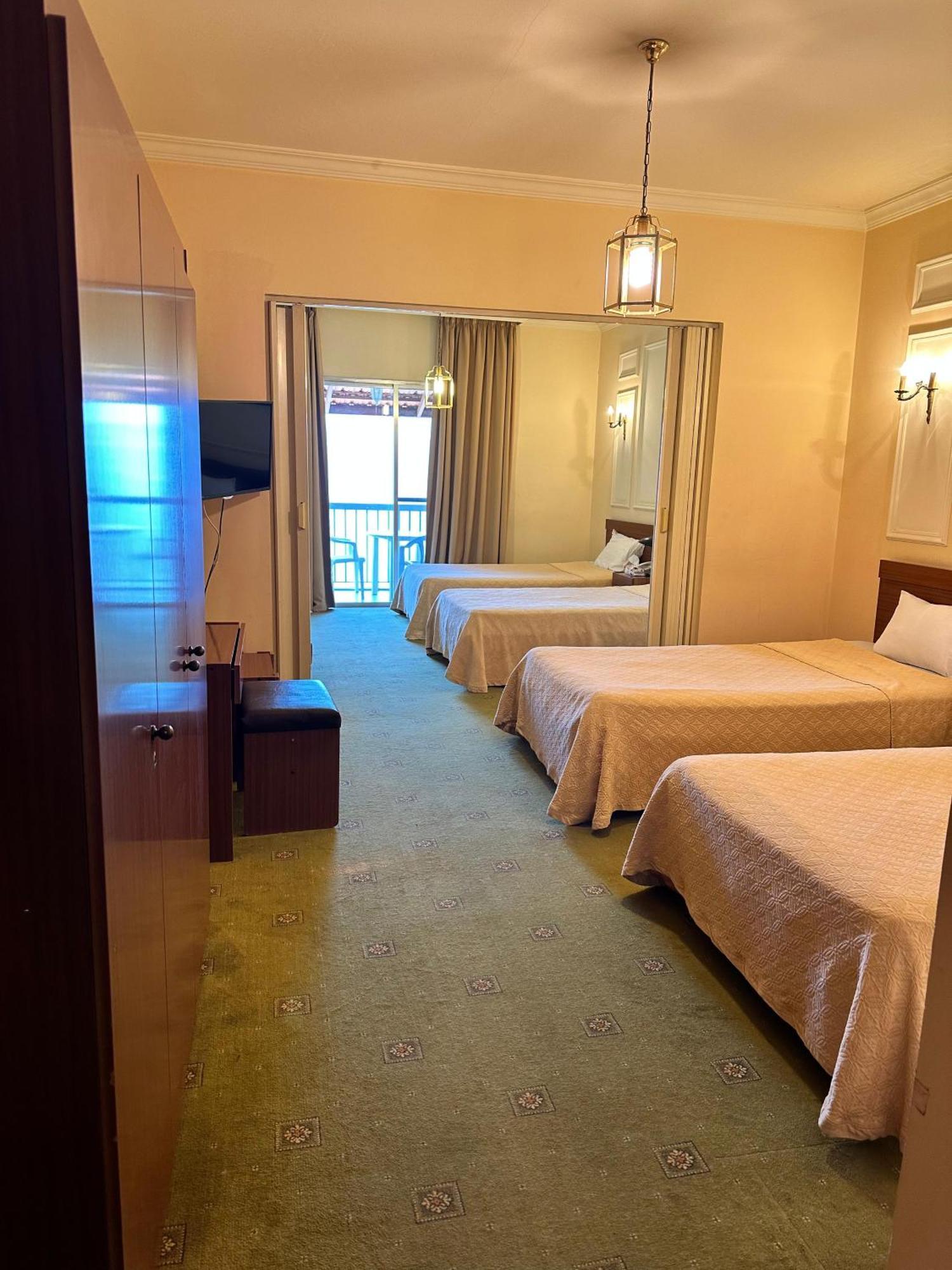 Le Crillon Hotel Brummana Exterior photo
