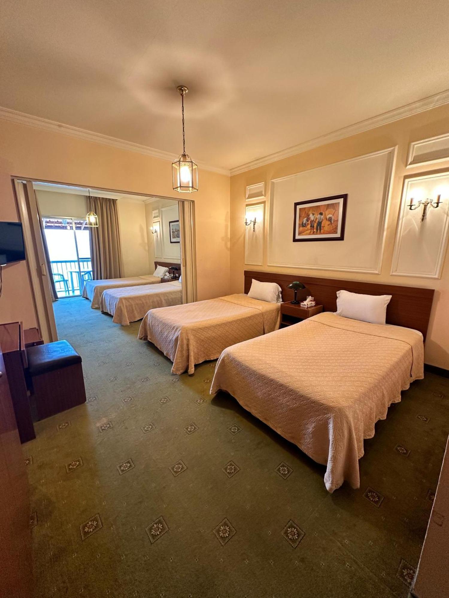 Le Crillon Hotel Brummana Exterior photo
